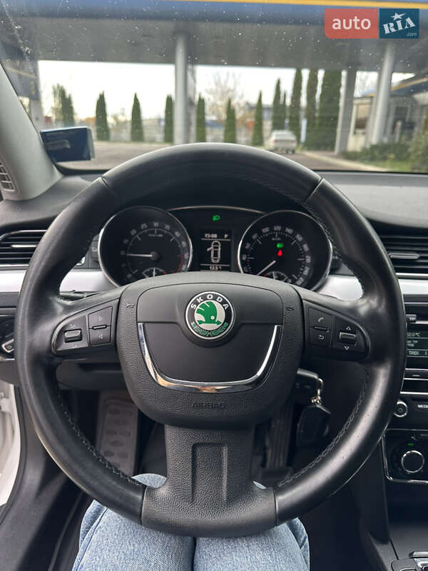 Универсал Skoda Superb 2012 в Ровно фото 13 Универсал Skoda Superb 2012 в Ровно