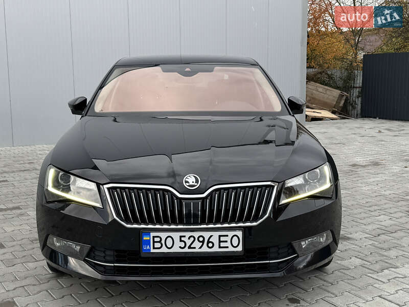 Лифтбек Skoda Superb 2016 в Мукачево