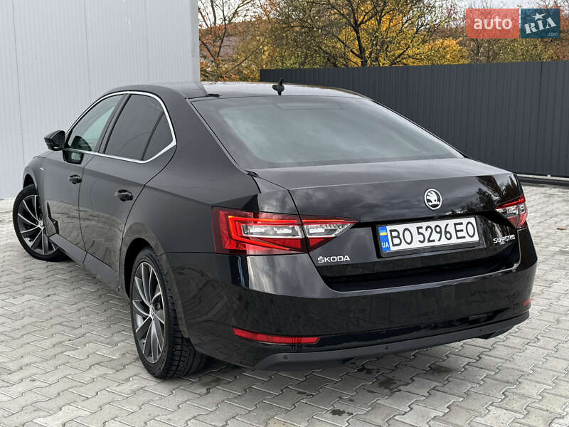 Лифтбек Skoda Superb 2016 в Мукачево