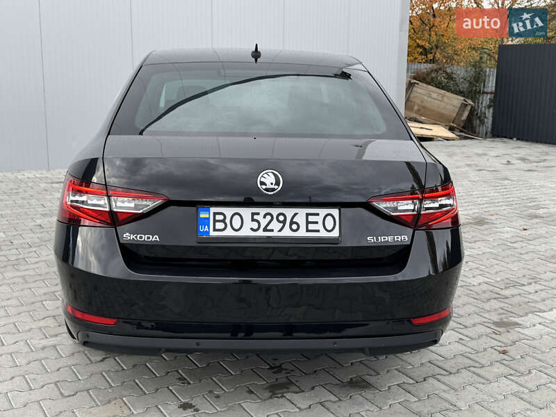 Лифтбек Skoda Superb 2016 в Мукачево