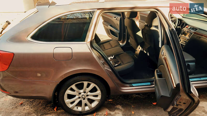 Універсал Skoda Superb 2014 в Києві