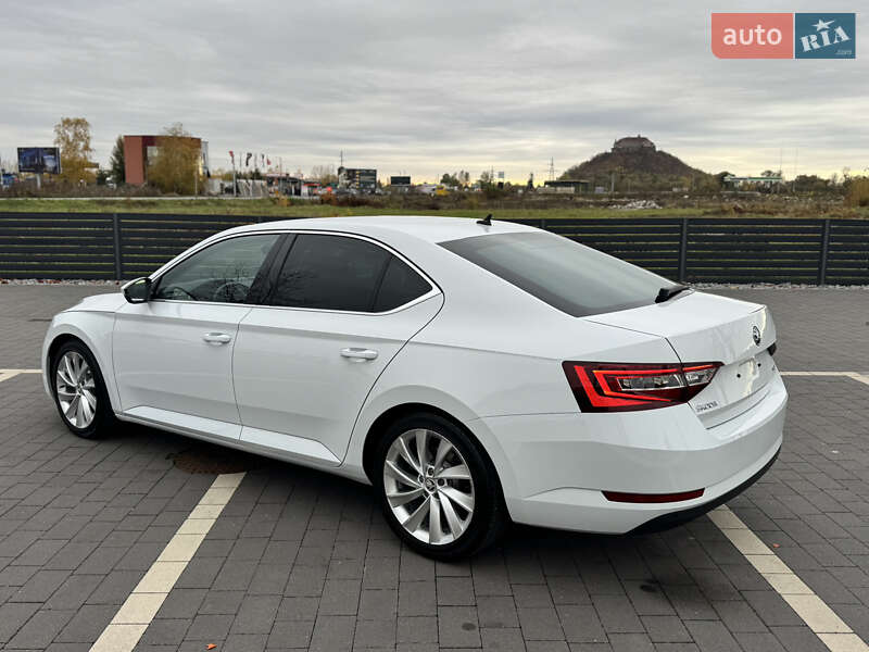 Лифтбек Skoda Superb 2017 в Мукачево