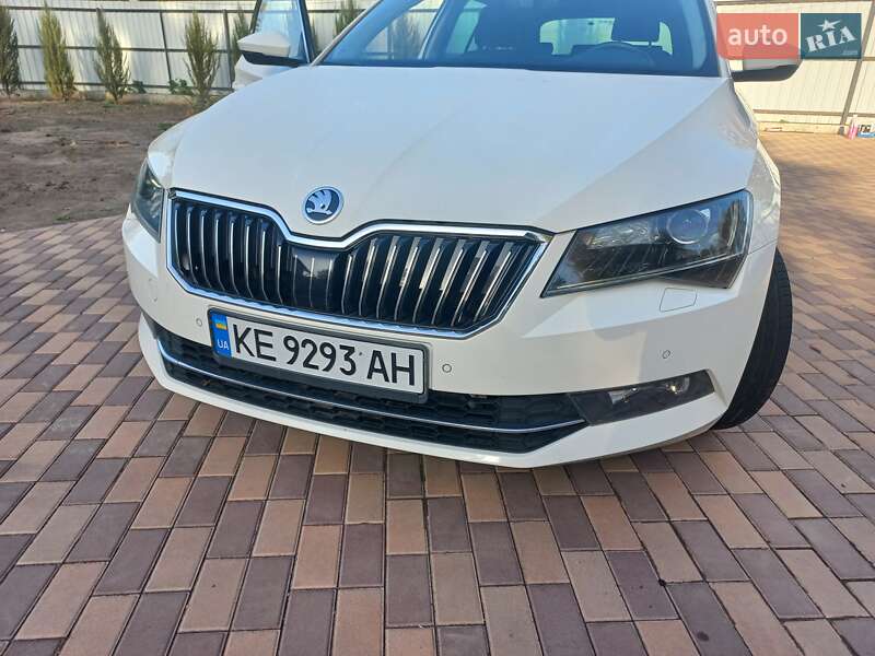 Универсал Skoda Superb 2019 в Днепре