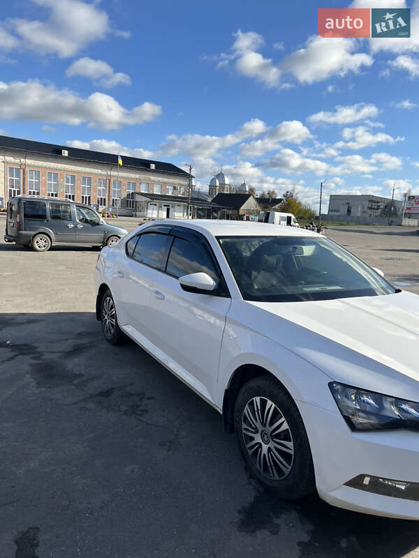 Лифтбек Skoda Superb 2018 в Шепетовке