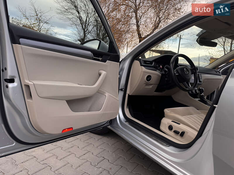 Універсал Skoda Superb 2016 в Дрогобичі фото 38 Універсал Skoda Superb 2016 в Дрогобичі