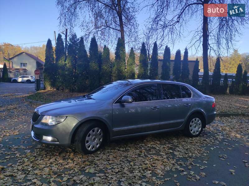 Лифтбек Skoda Superb 2009 в Виннице