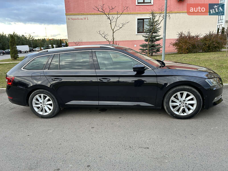 Універсал Skoda Superb 2018 в Рівному