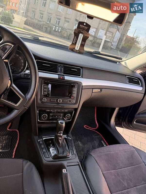 Универсал Skoda Superb 2013 в Кицмани