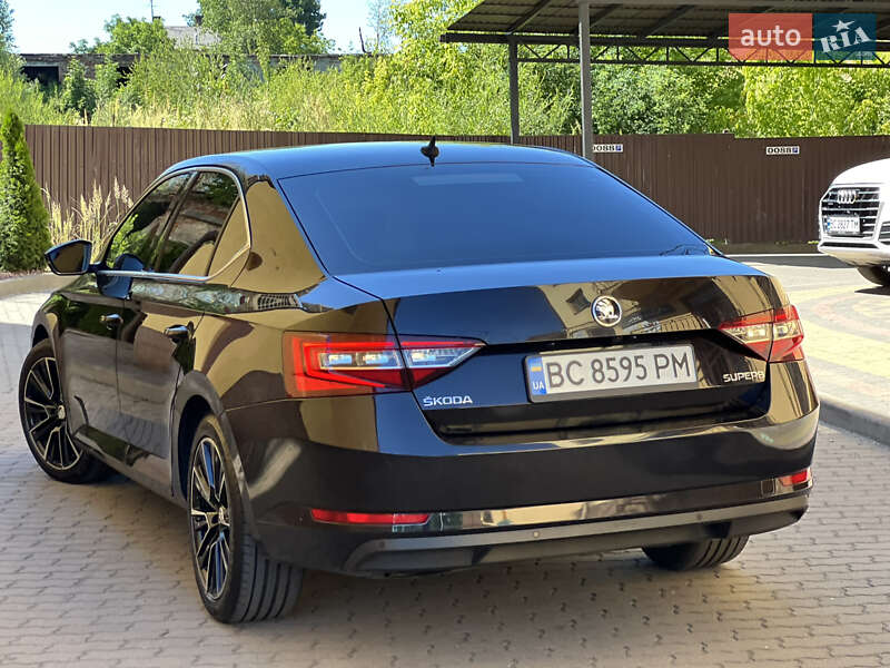 Ліфтбек Skoda Superb 2017 в Дрогобичі