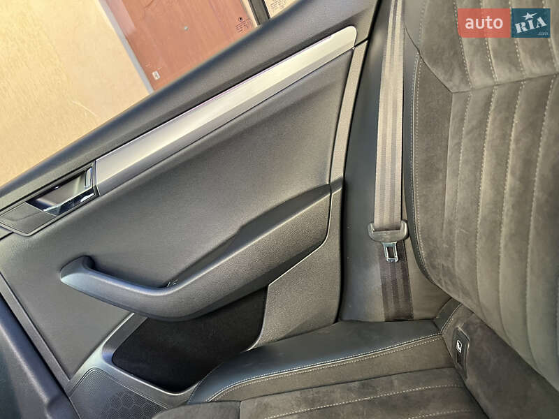 Ліфтбек Skoda Superb 2017 в Дрогобичі