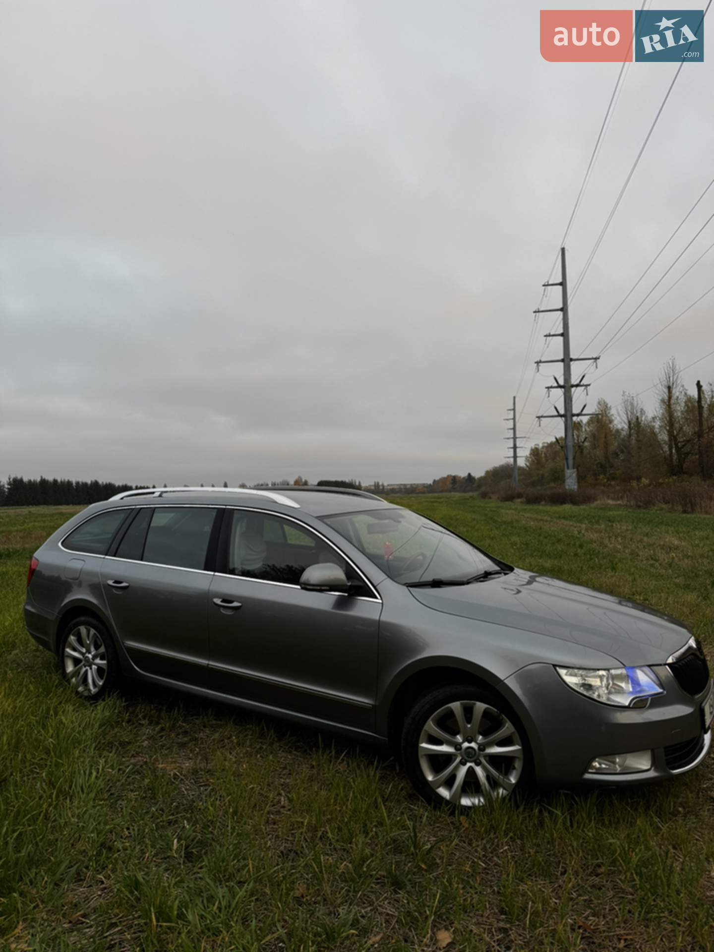 2011 Skoda Superb - мініатюра 2