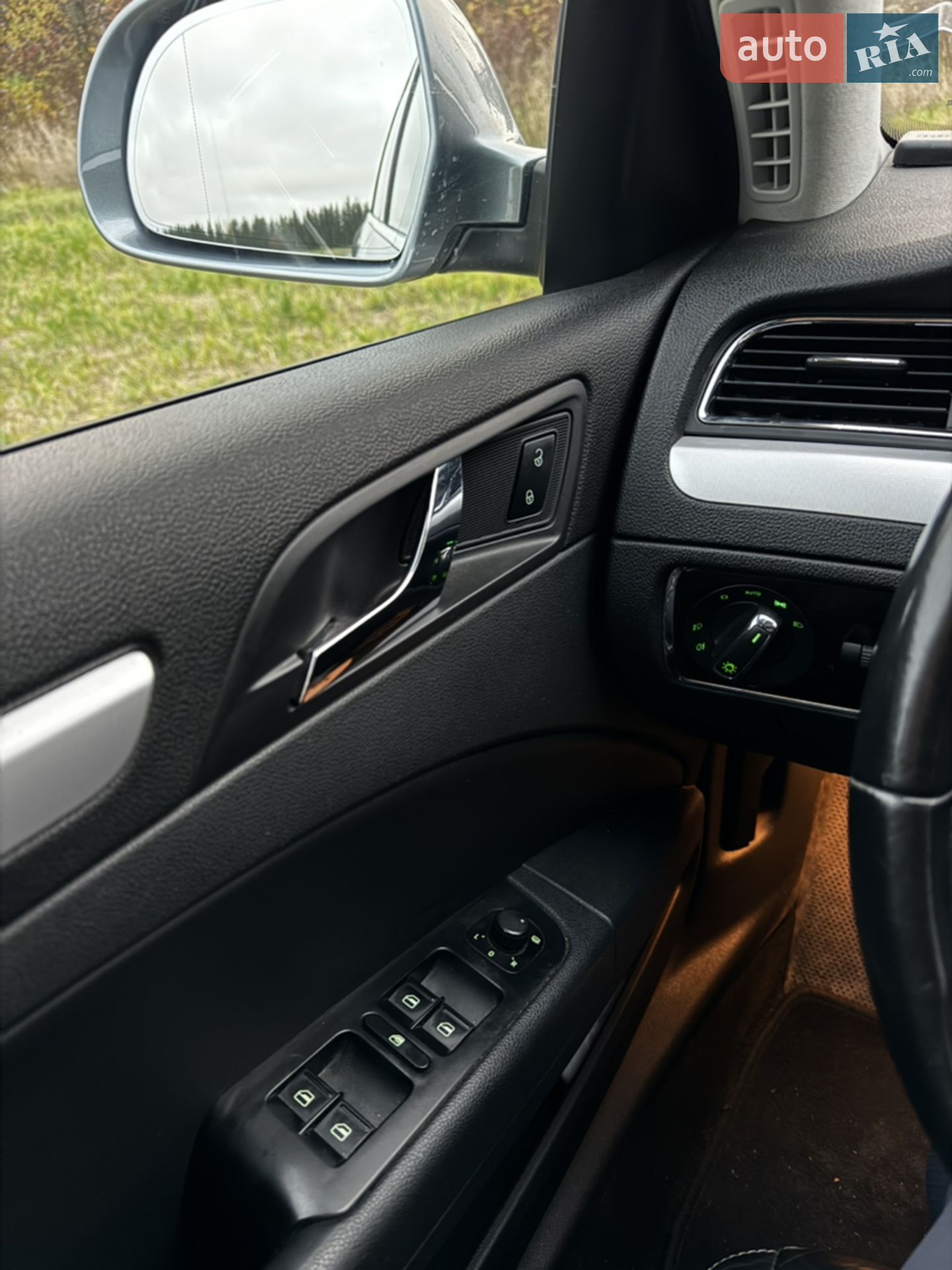 2011 Skoda Superb - мініатюра 8