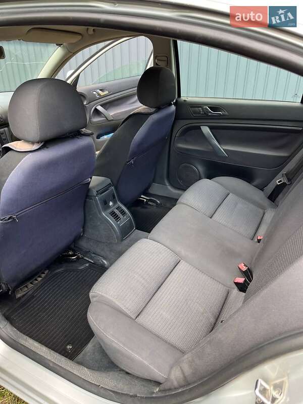 Лифтбек Skoda Superb 2006 в Василькове