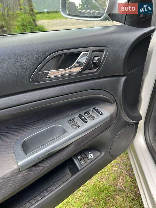 Лифтбек Skoda Superb 2006 в Василькове