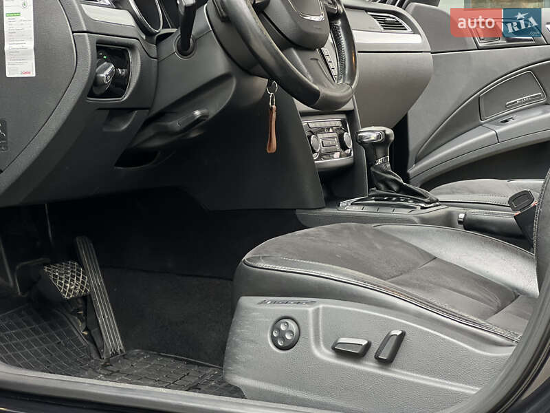 Универсал Skoda Superb 2012 в Новояворовске