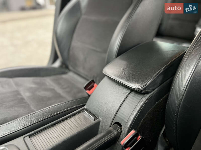 Универсал Skoda Superb 2012 в Новояворовске