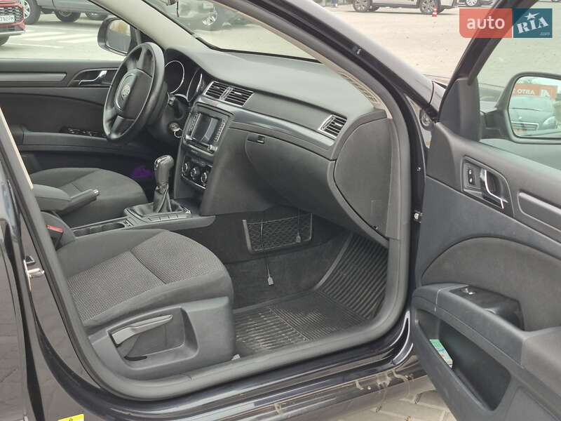 Универсал Skoda Superb 2011 в Кропивницком фото 9 Универсал Skoda Superb 2011 в Кропивницком