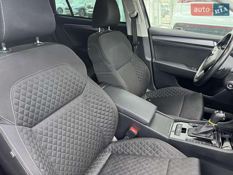 Універсал Skoda Superb 2018 в Чернівцях