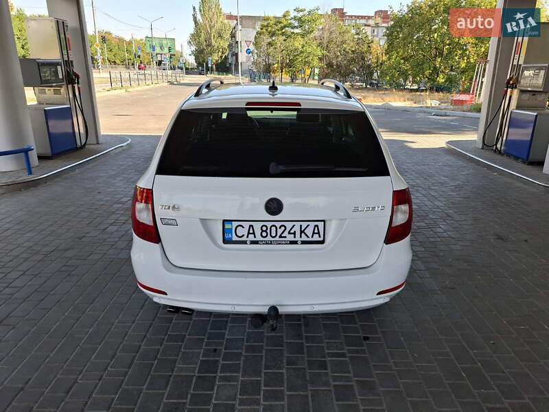 Универсал Skoda Superb 2011 в Николаеве