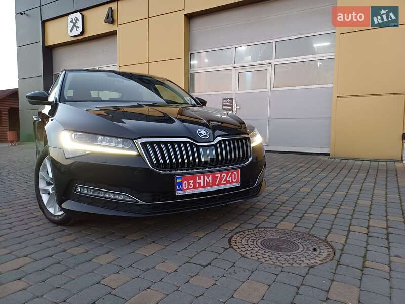 Лифтбек Skoda Superb 2021 в Самборе