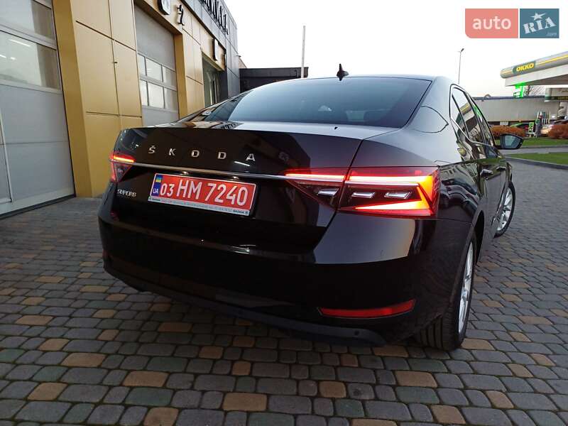 Лифтбек Skoda Superb 2021 в Самборе