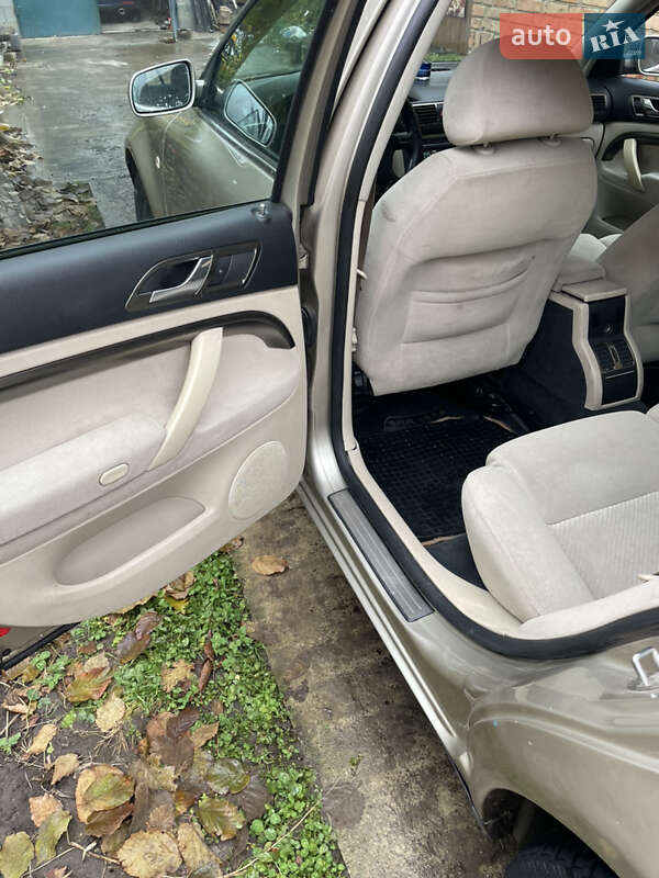 Лифтбек Skoda Superb 2004 в Здолбунове