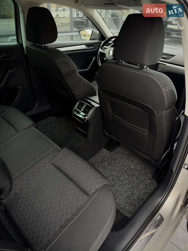 Універсал Skoda Superb 2016 в Мукачевому фото 23 Універсал Skoda Superb 2016 в Мукачевому