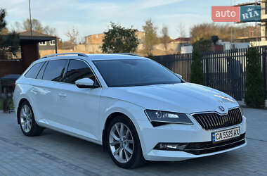 Универсал Skoda Superb 2016 в Умани