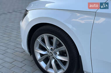 Универсал Skoda Superb 2016 в Умани