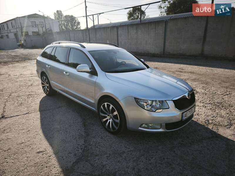 Універсал Skoda Superb 2011 в Дніпрі фото 3 Універсал Skoda Superb 2011 в Дніпрі
