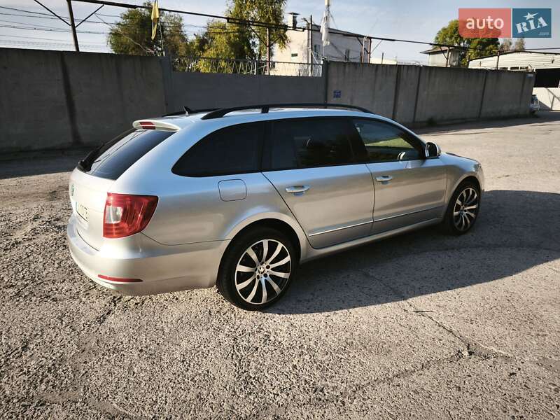 Універсал Skoda Superb 2011 в Дніпрі фото 7 Універсал Skoda Superb 2011 в Дніпрі
