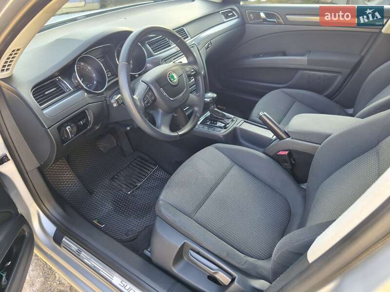 Універсал Skoda Superb 2011 в Дніпрі фото 18 Універсал Skoda Superb 2011 в Дніпрі