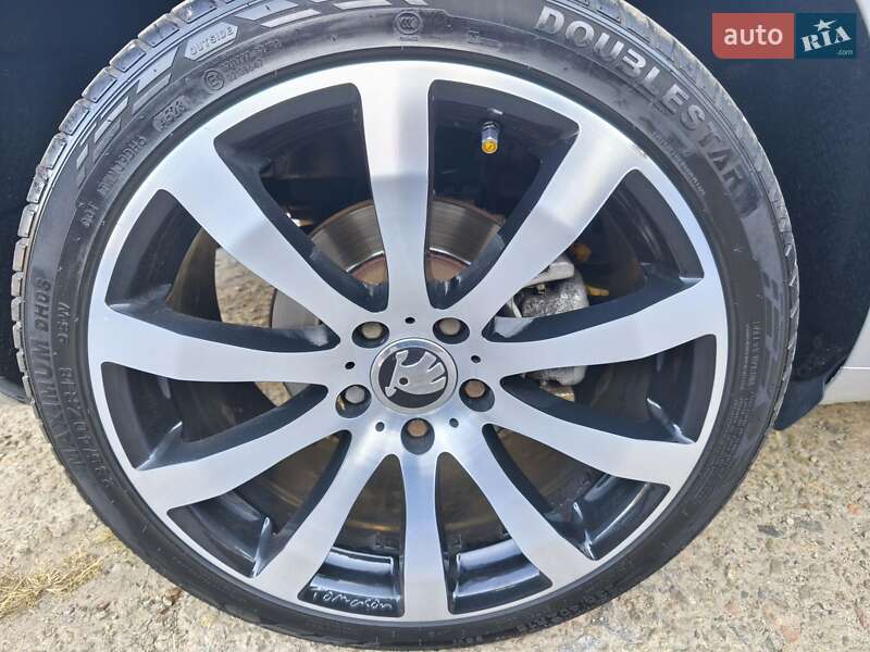 Універсал Skoda Superb 2011 в Дніпрі фото 28 Універсал Skoda Superb 2011 в Дніпрі