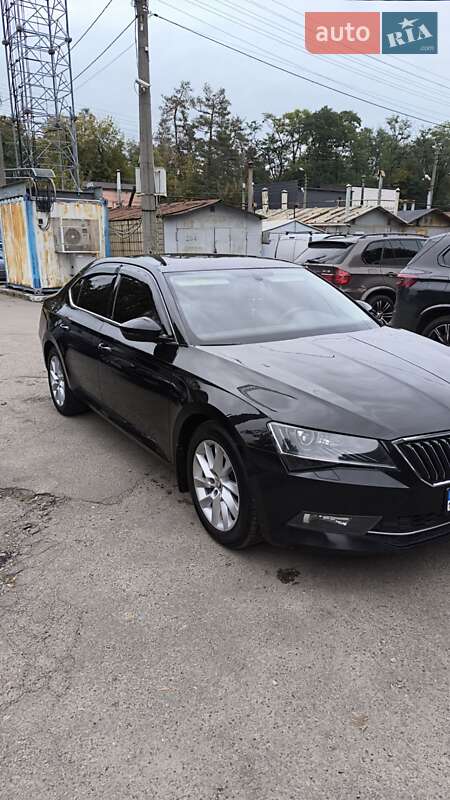 Лифтбек Skoda Superb 2019 в Киеве фото 7 Лифтбек Skoda Superb 2019 в Киеве