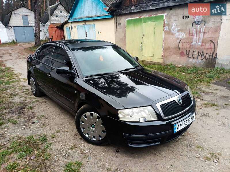 Лифтбек Skoda Superb 2004 в Житомире