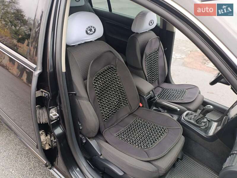 Лифтбек Skoda Superb 2004 в Житомире