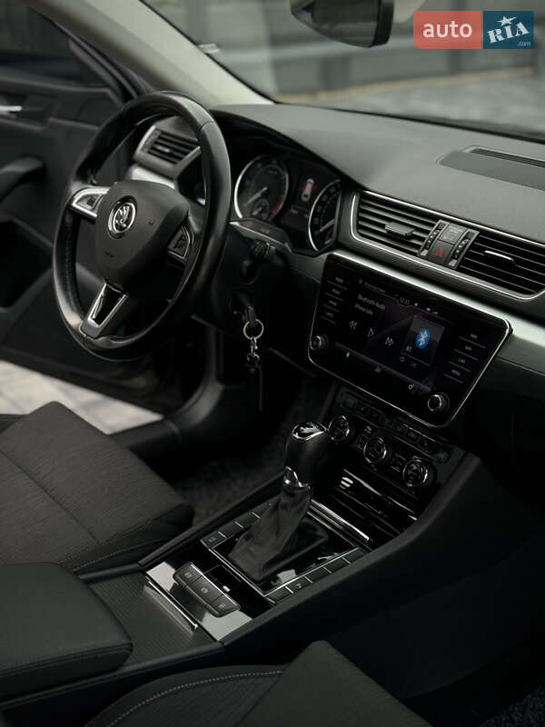 Універсал Skoda Superb 2018 в Мукачевому