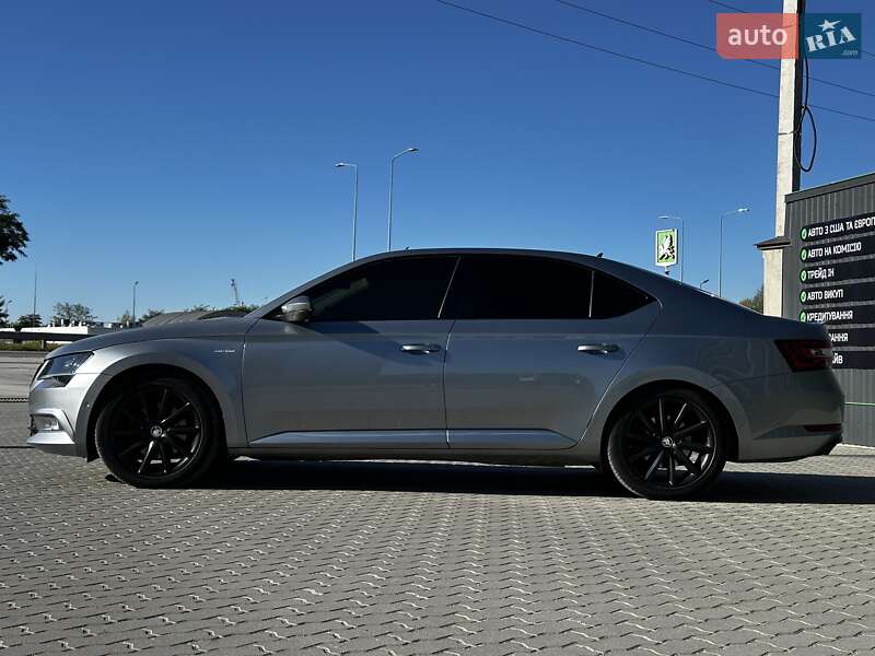 Лифтбек Skoda Superb 2017 в Львове