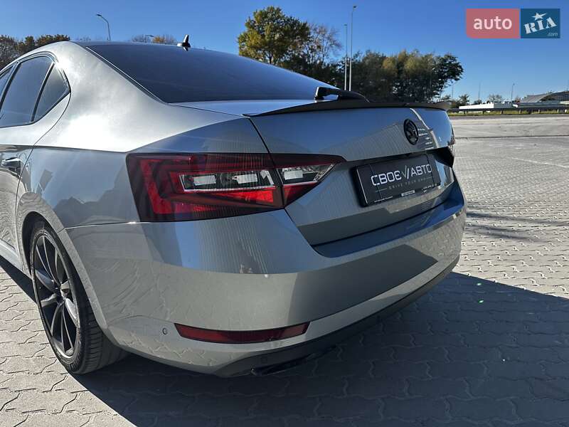 Лифтбек Skoda Superb 2017 в Львове