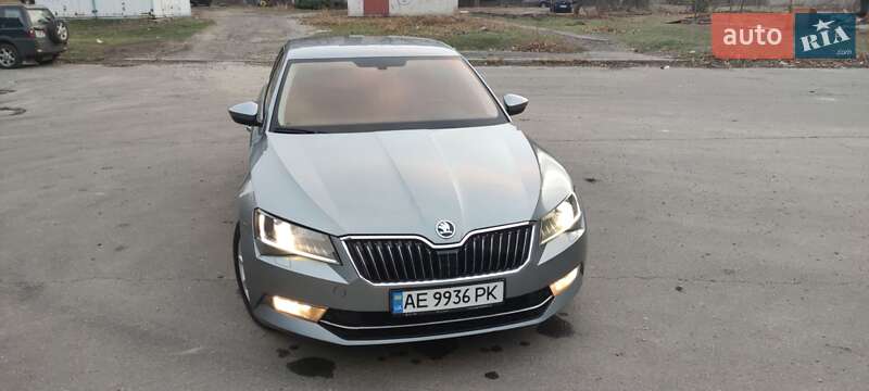 Лифтбек Skoda Superb 2015 в Кривом Роге