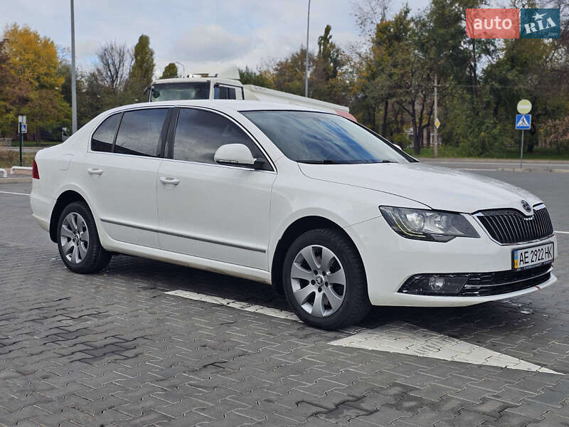 Лифтбек Skoda Superb 2013 в Запорожье