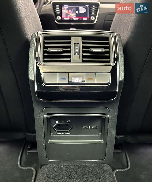 Універсал Skoda Superb 2020 в Вишгороді