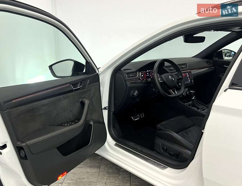 Універсал Skoda Superb 2020 в Вишгороді