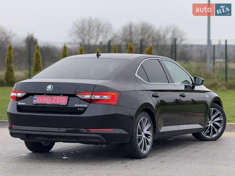 Лифтбек Skoda Superb 2017 в Луцке