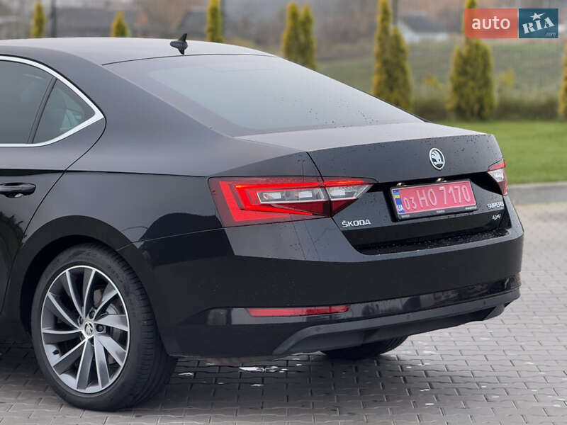 Лифтбек Skoda Superb 2017 в Луцке