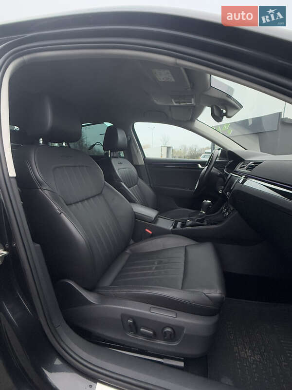 Лифтбек Skoda Superb 2017 в Луцке