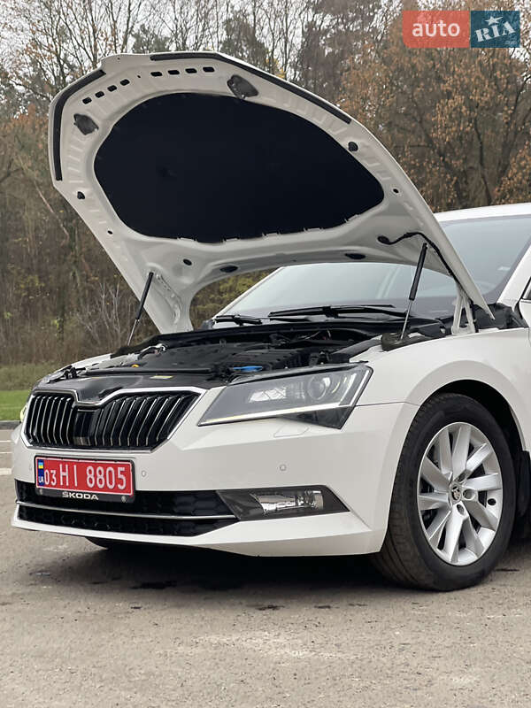 Универсал Skoda Superb 2016 в Радивилове