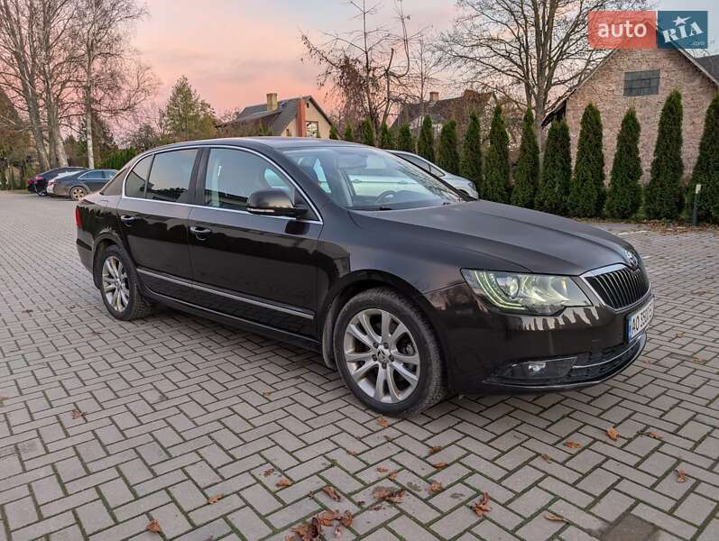 Лифтбек Skoda Superb 2013 в Тячеве