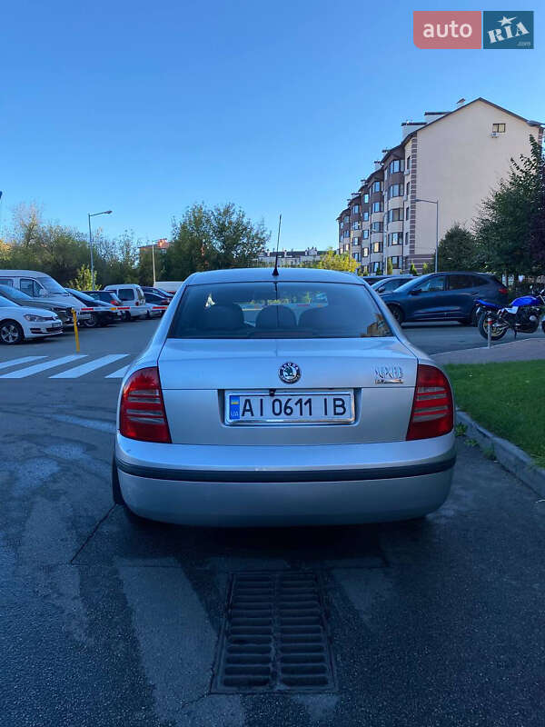 Ліфтбек Skoda Superb 2005 в Києві фото 2 Ліфтбек Skoda Superb 2005 в Києві