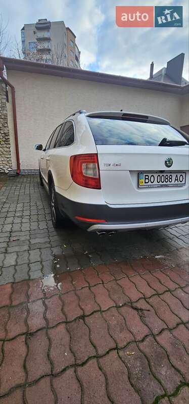 Універсал Skoda Superb 2012 в Тернополі